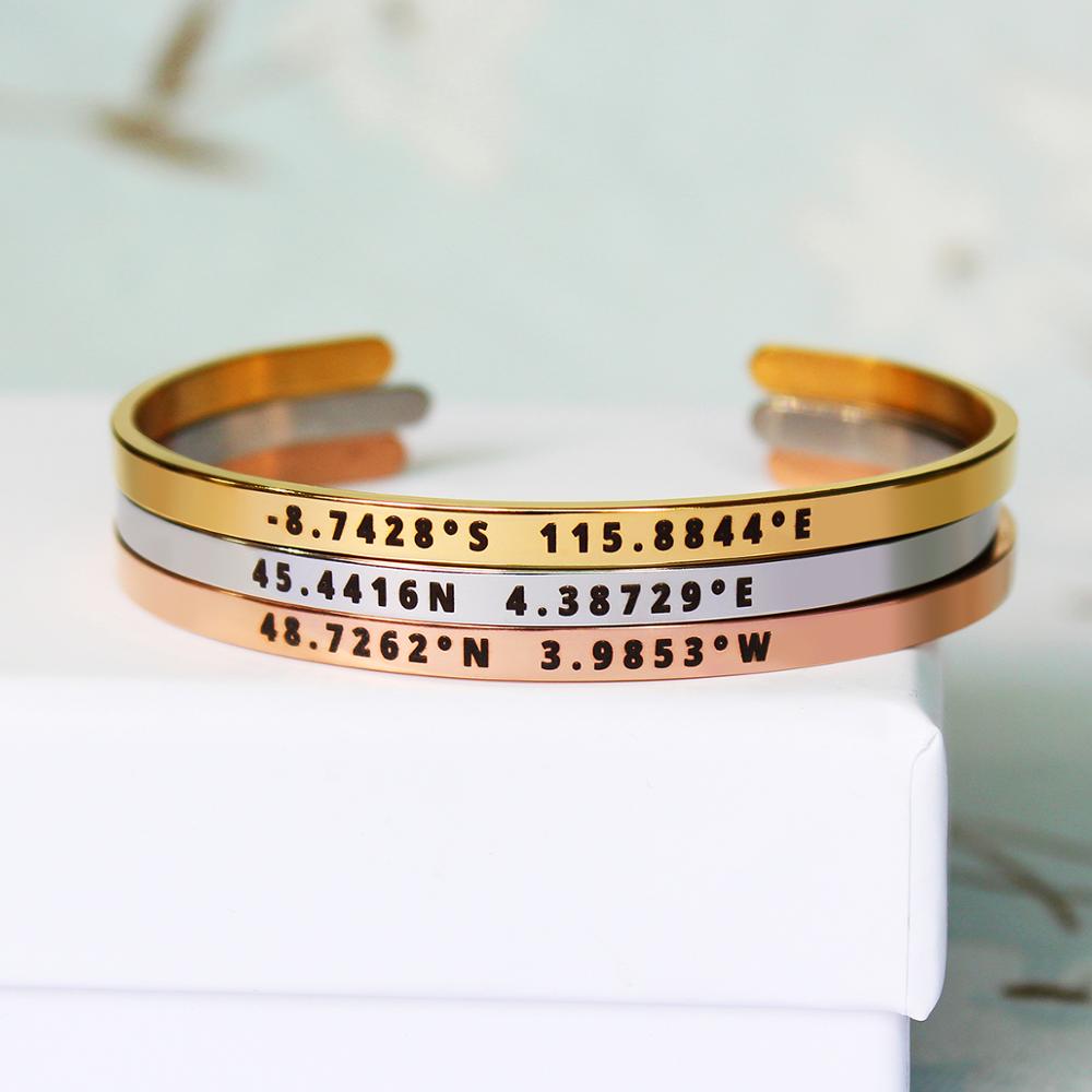 Coordinates Bracelet - 4มม.ความกว้างที่กำหนดเองพิกัดสร้อยข้อมือสแตนเลสเลเซอร์แกะสลักปรับกำไลข้อมือที่กำหนดเองสร้อยคอ